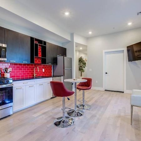 Luxury Designer Theme 2Br Apt Near Nyc / Thepath Lejlighed Newark Eksteriør billede
