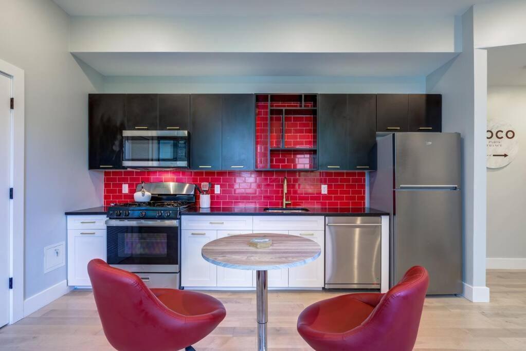 Luxury Designer Theme 2Br Apt Near Nyc / Thepath Lejlighed Newark Eksteriør billede