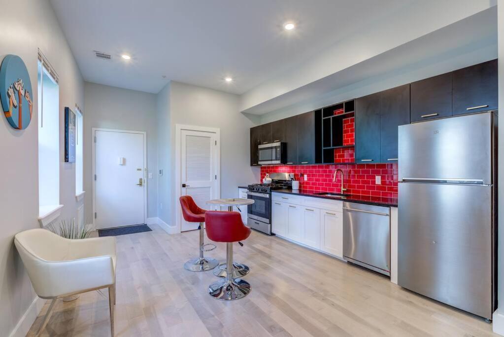 Luxury Designer Theme 2Br Apt Near Nyc / Thepath Lejlighed Newark Eksteriør billede