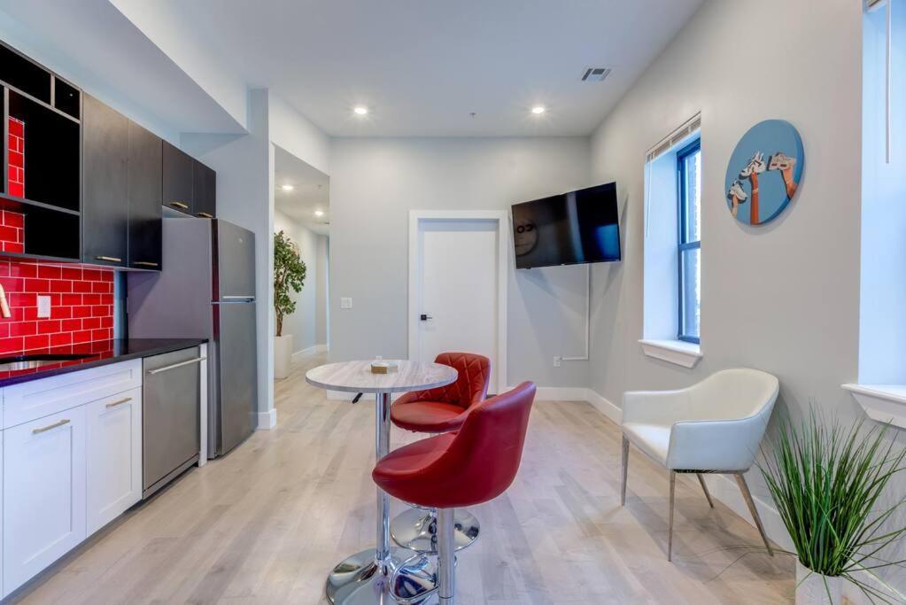 Luxury Designer Theme 2Br Apt Near Nyc / Thepath Lejlighed Newark Eksteriør billede
